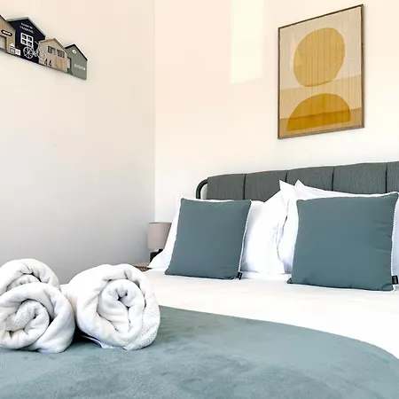 Portucale ! Cosy 2 Bedroom Campo Ourique * Lisboa